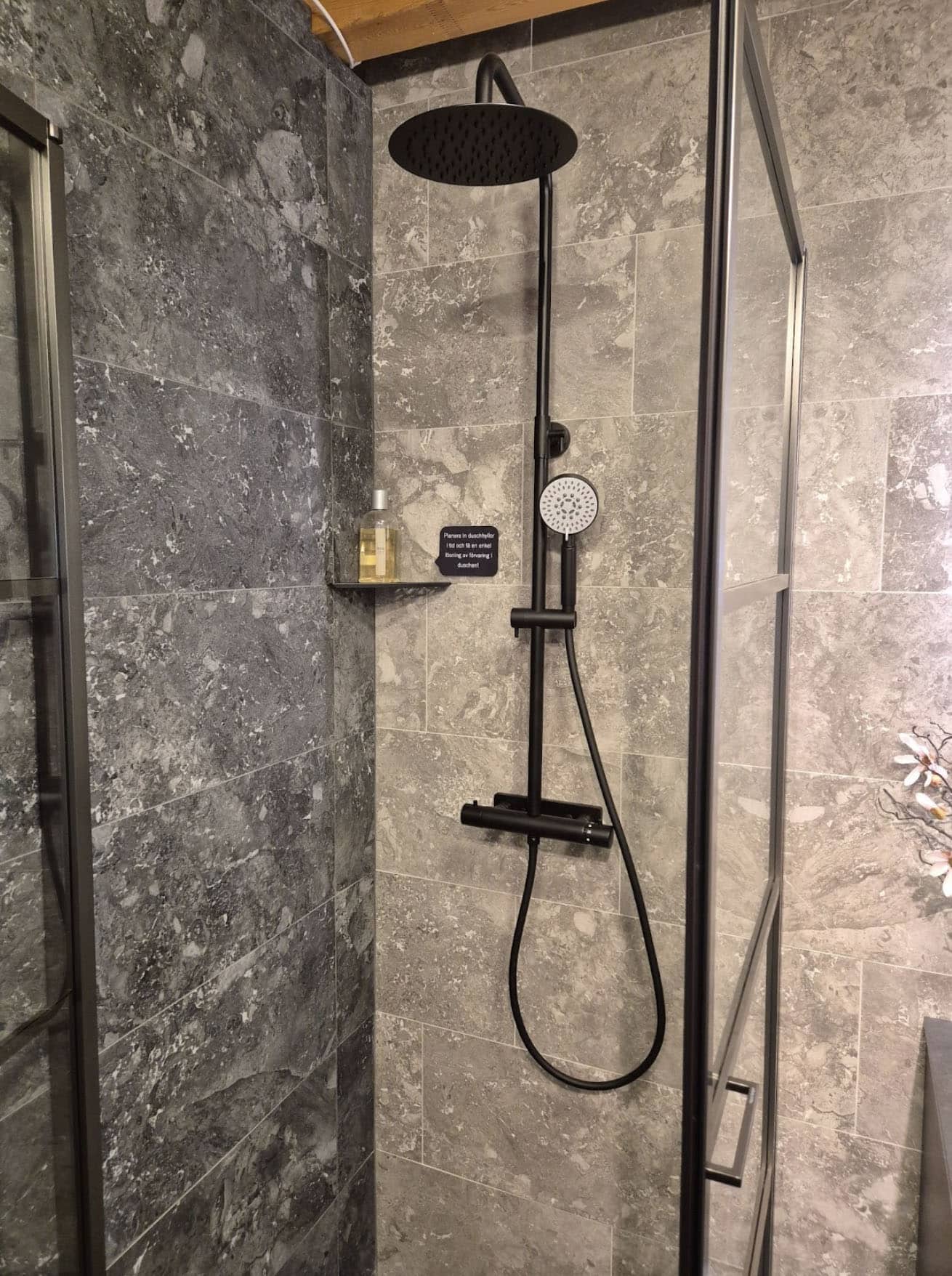 Utförsäljning badrumsmiljö 53